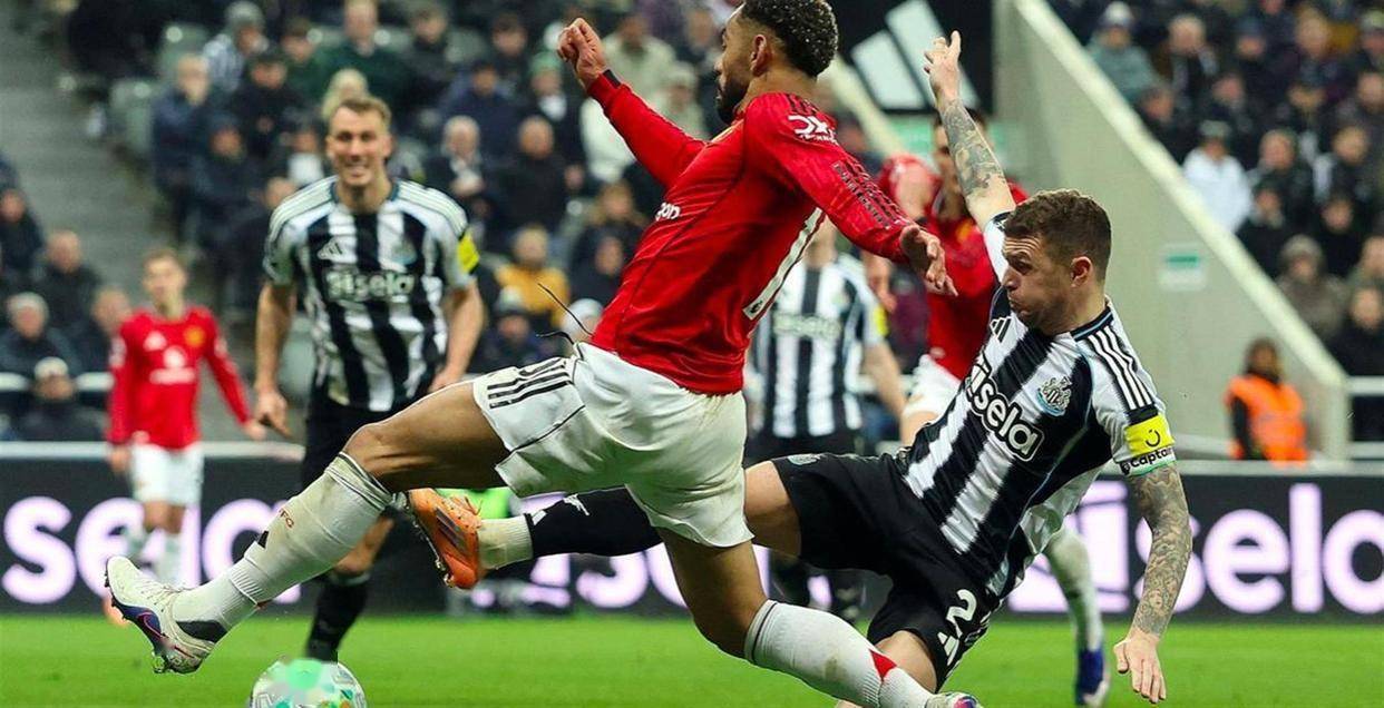 开云体育下载-葡萄牙体育主场大胜曼城