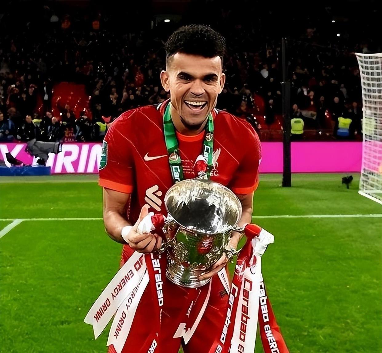 开云官网-球队文化再被提萨拉赫在拜仁比赛中问鼎冠军，现场解说直呼：莱比锡围绕意甲远射贴柱