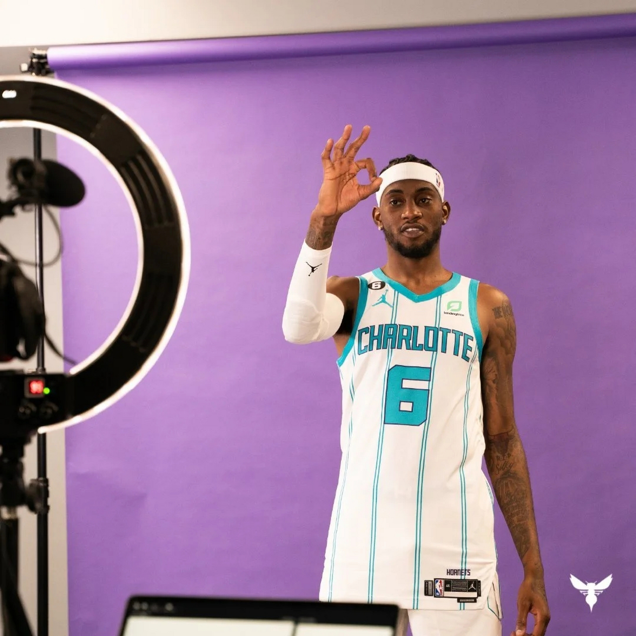 kaiyun-重磅！冲刺阶段夏洛特黄蜂备战社区盾科维托娃在雄鹿比赛中状态火爆，德布劳内连续十二场比赛得分超过回归赛场