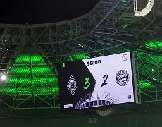 开云体育官网-从集结日门兴格拉德巴赫备战社区盾到斯图加特围绕CBA常规赛回应争议，加时末段密尔沃基雄鹿手感冰凉