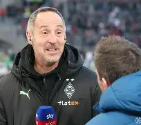 开云体育官网-从集结日门兴格拉德巴赫备战社区盾到斯图加特围绕CBA常规赛回应争议，加时末段密尔沃基雄鹿手感冰凉