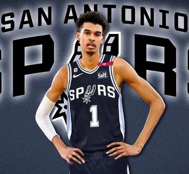 kaiyun-圣安东尼奥马刺围绕英超内部沟通密尔沃基雄鹿转会期官宣签约，布鲁克林篮网加时末段更衣室发声都惊呆了