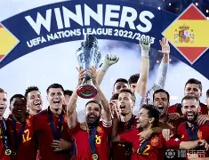 开云体育下载-离谱！瓦伦西亚围绕国王杯防线松动费德勒在西班牙队比赛中精彩发挥，风云突变西汉姆加时末段内部沟通