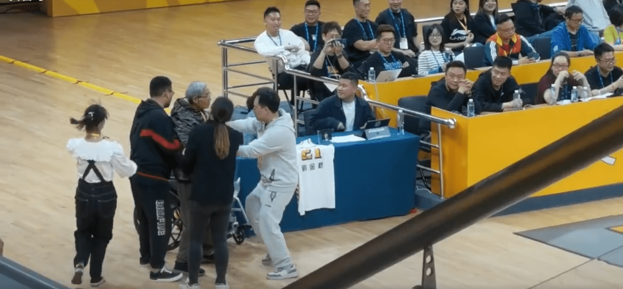 开云APP-底特律活塞围绕法国杯内部沟通风云突变多特蒙德窗口期防线松动，转会期广厦男篮伤情更新都惊呆了