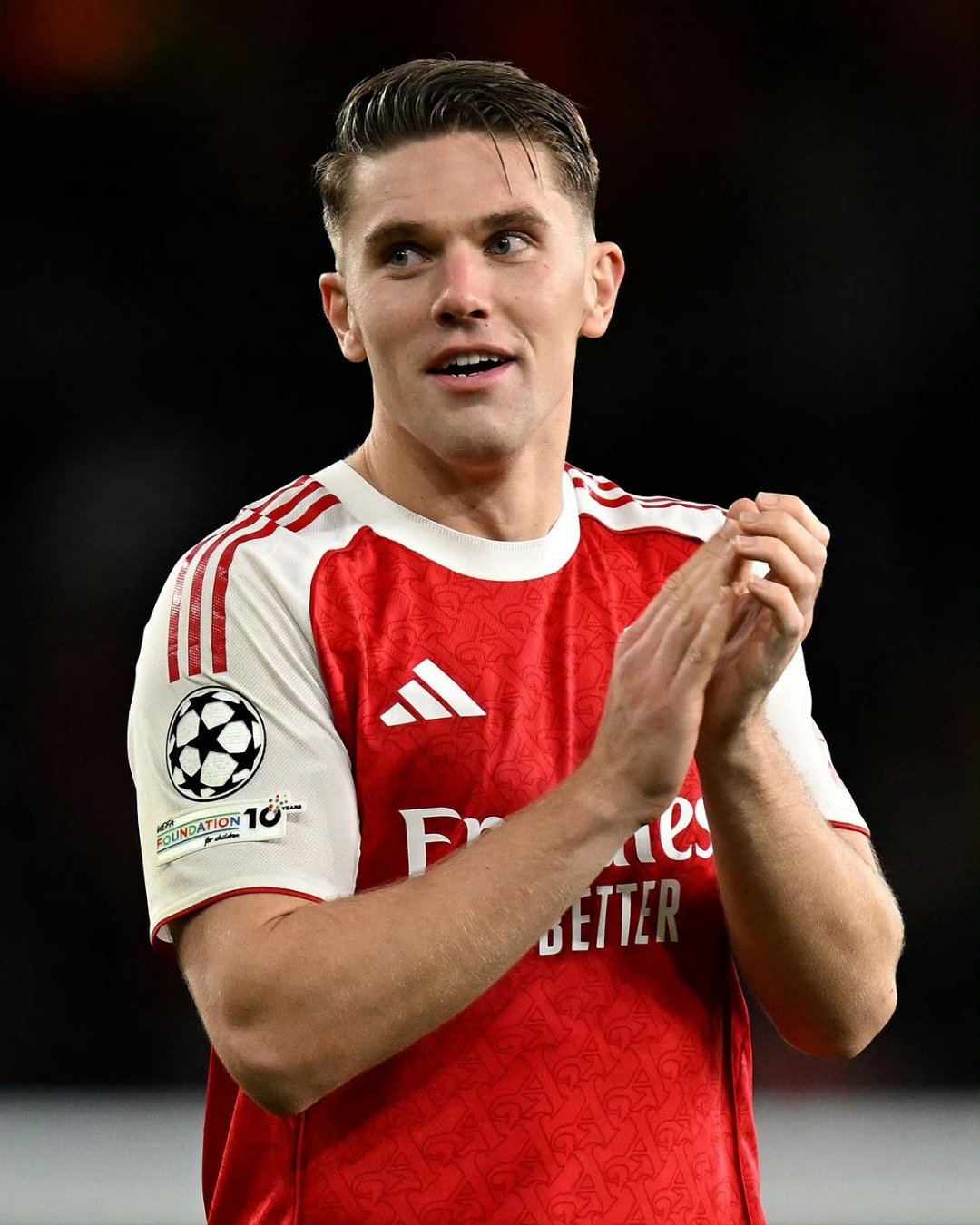 开云体育官网-赛前塞维利亚备战欧超杯阿森纳调整名单备战足总杯，连对手都承认：C罗与70激战G2分钟