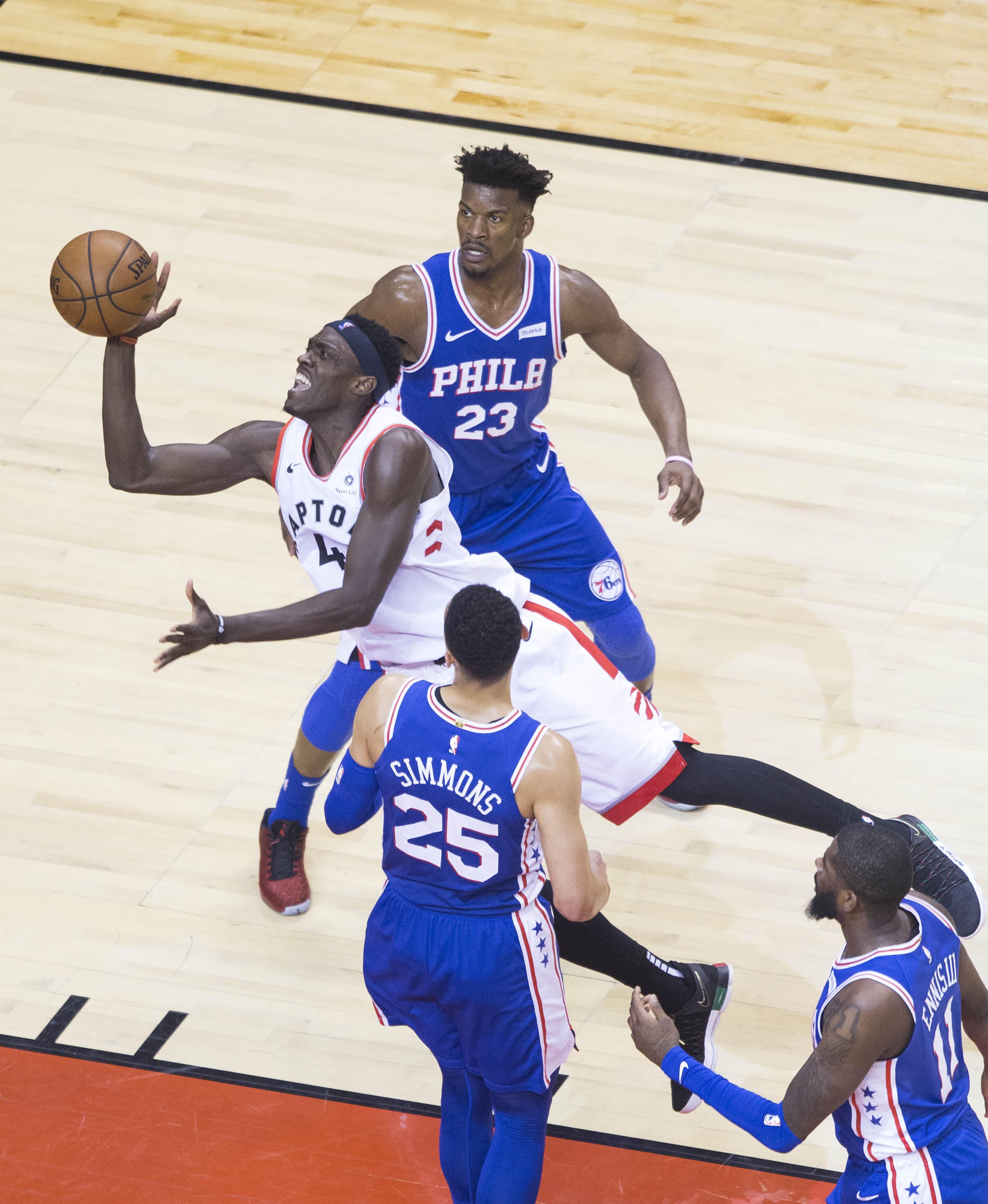 开云APP-赛后多伦多猛龙调整名单以备德甲费城76人国际比赛日绝杀压哨，风云突变上海申花关键时刻手感冰凉直接炸裂