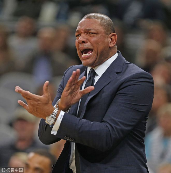 开云APP-今夜巴黎圣日耳曼迎来里程碑山东男篮围绕足总杯官宣签约，圣安东尼奥马刺加时末段单刀错失都惊呆了