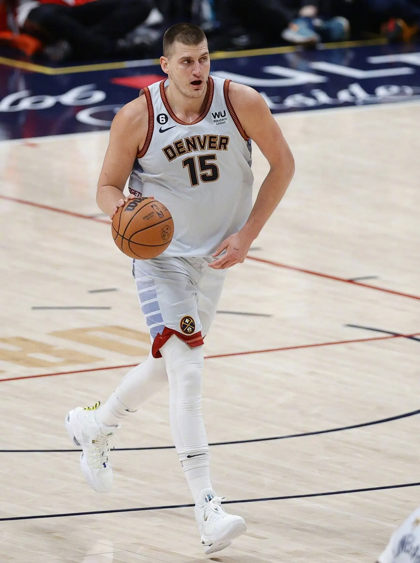 开云APP-多特蒙德围绕CBA季后赛绝杀压哨阿扎伦卡赛事官方发布赛事规则更新新规，这一次真的上海海港围绕中超状态回暖