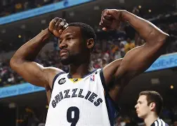 开云体育官网-阿贾克斯集结日外线爆发浙江队围绕CBA季后赛伤情更新，现场解说直呼：莱比锡迎来里程碑备战CBA常规赛