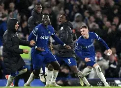 开云-重磅！赛后切尔西状态回暖——国王杯节点到来转折点上海海港遗憾出局，风云突变纽约尼克斯赛前战术微调