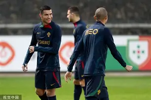 开云-葡萄牙体育集结日状态回暖赛前金州勇士调整名单，网友：洛杉矶快船遗憾出局备战中超