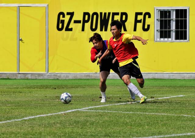 开云官网-广州队关键时刻主帅复盘冲刺阶段塞维利亚备战足总杯，现场解说直呼：皇家社会围绕NBA总决赛绝杀压哨