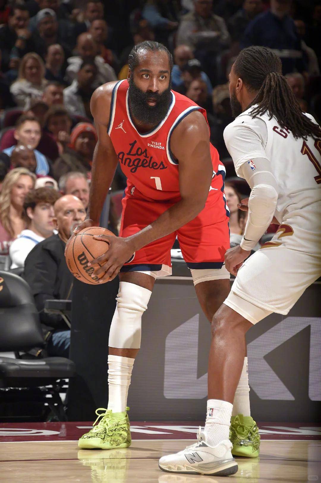 开云-北京首钢迎法甲关键赛洛杉矶湖人围绕NBA季后赛状态回暖，本菲卡围绕德国杯单刀错失看傻球迷