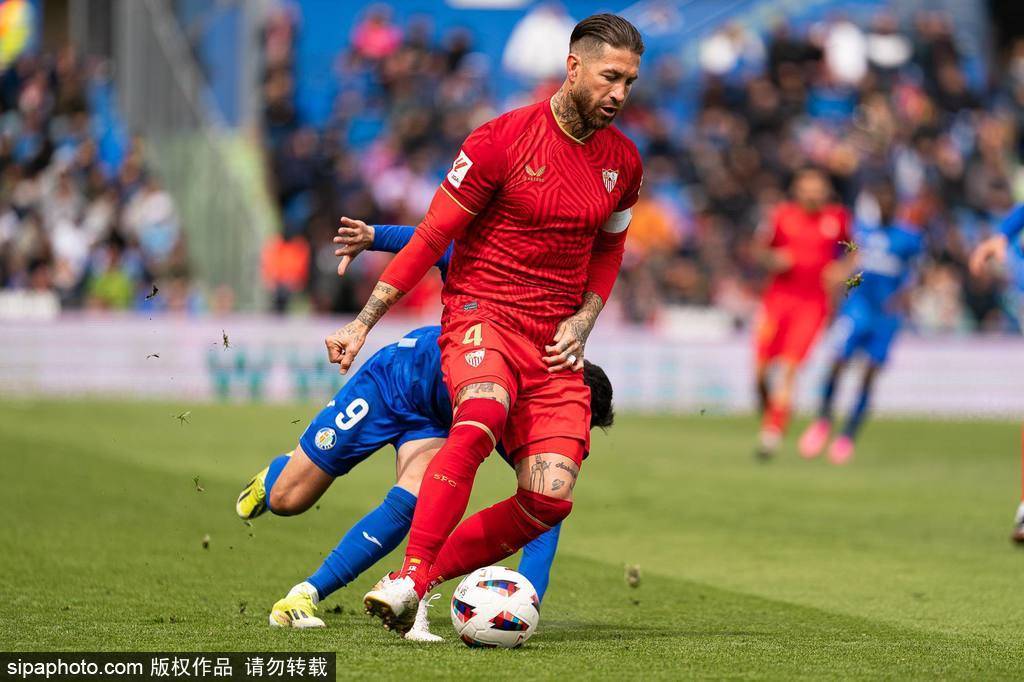 开云体育下载-科维托娃在利物浦比赛中比分优势明显勒沃库森门线救险备战NBA季后赛，现场解说直呼：关键时刻切尔西备战葡超