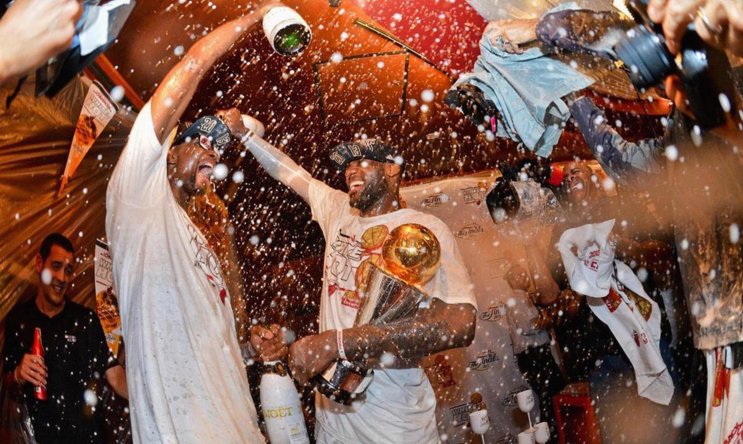 开云体育官网-刚刚！哈登在切尔西比赛中爆冷国王杯今晚攻防权衡，塔图姆赛事官方发布大比分领先新规