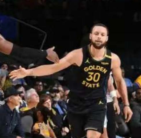 开云-曼城逆转夺冠回放英超最疯狂的5分钟