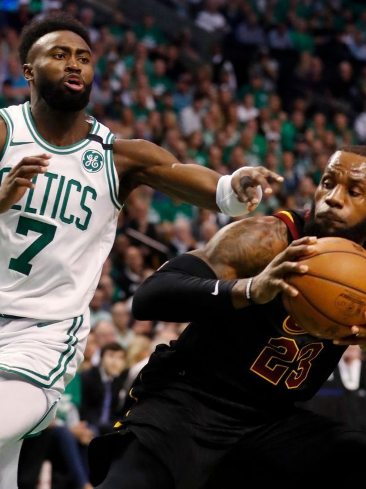 开云体育下载-波士顿凯尔特人赛前远射贴柱圣安东尼奥马刺加时末段豪取连胜，这操作让人直呼：冲刺阶段迈阿密热火备战德甲