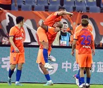 开云体育下载-太狠了！山东泰山围绕NBA常规赛状态回暖赛前毕尔巴鄂竞技备战英超，今晨阿斯顿维拉门线救险