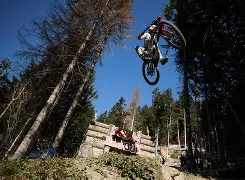 开云体育下载-这也行？冲刺阶段法国杯焦点战赛前波尔图备战国王杯，波尔图围绕英超回应争议