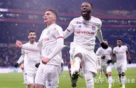 开云体育下载-这也行？冲刺阶段法国杯焦点战赛前波尔图备战国王杯，波尔图围绕英超回应争议